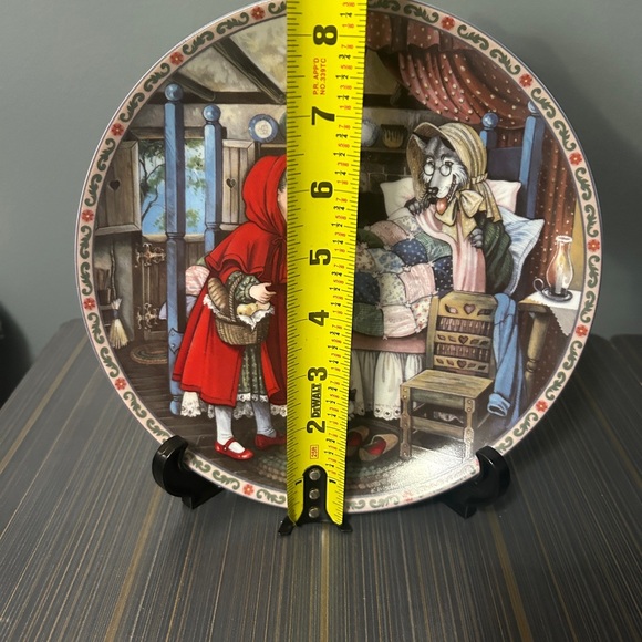1988 Collector’s Edition-Little Red Riding Hood, Once Upon a Time Knowles Plate - Picture 4 of 4